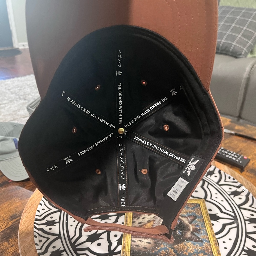 Adidas Brown Cap - Picture 2 of 5